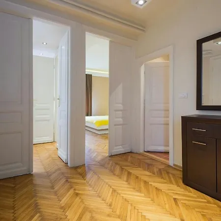 Central Apartments Apartamento Belgrado